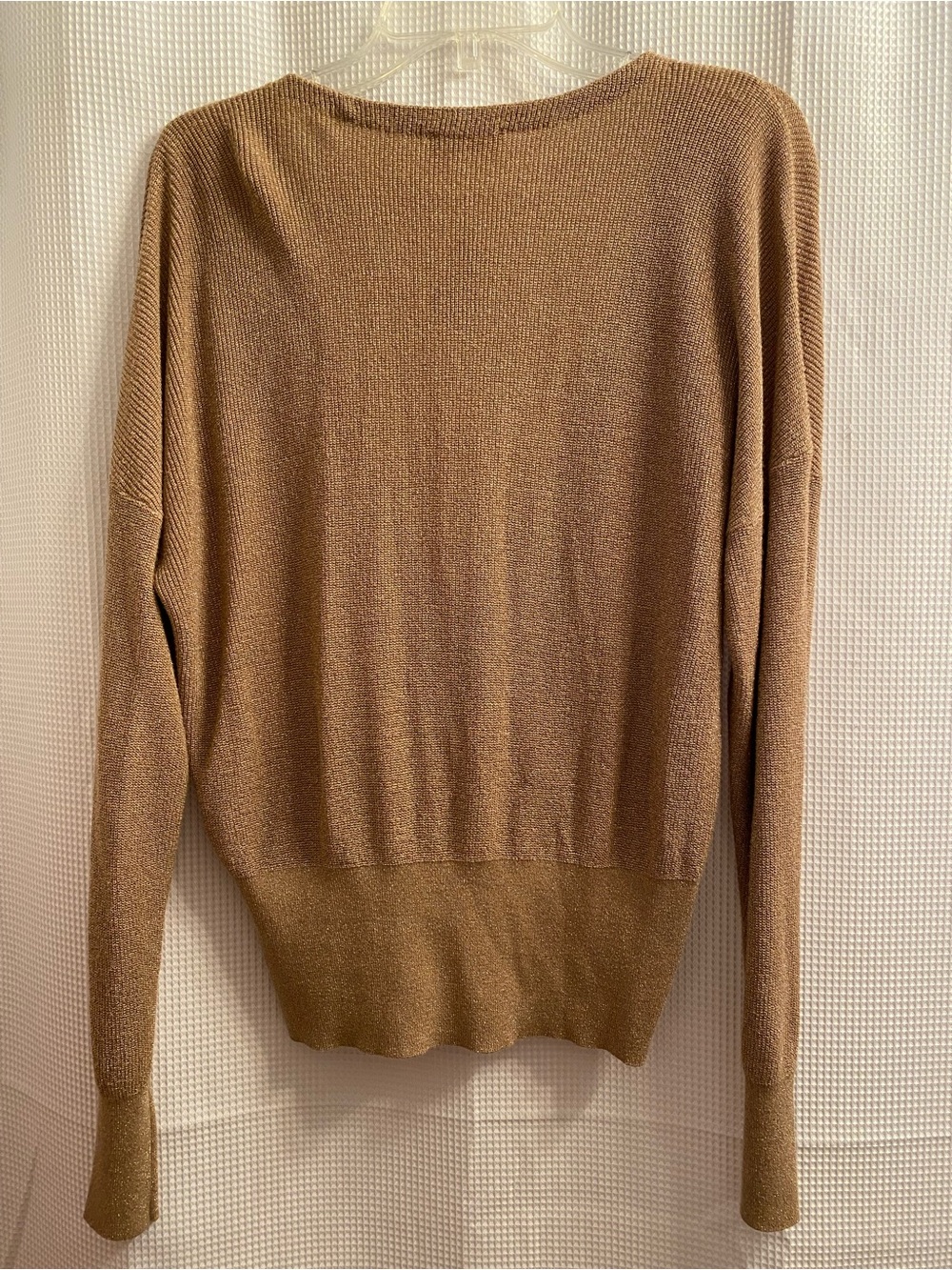 L'AGENCE Blair Crossover Pullover Biscotti Metallic - Picture 4 of 8